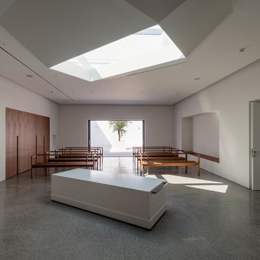 Αποτεφρωτήριο Ριτσώνας, αίθουσα τελετής