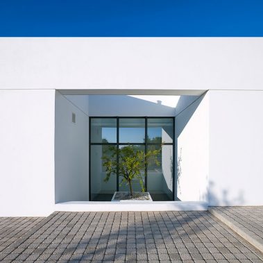 Αποτεφρωτήριο Ριτσώνας, είσοδος