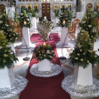 Εσωτερικό Ναού με Ανθοστήλες - Κηδεία - Γραφείο Τελετών Φωτεινοπούλου Δήμητρα
